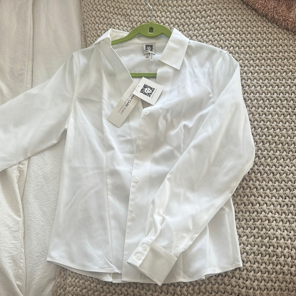 Anna Klein Button Up Top